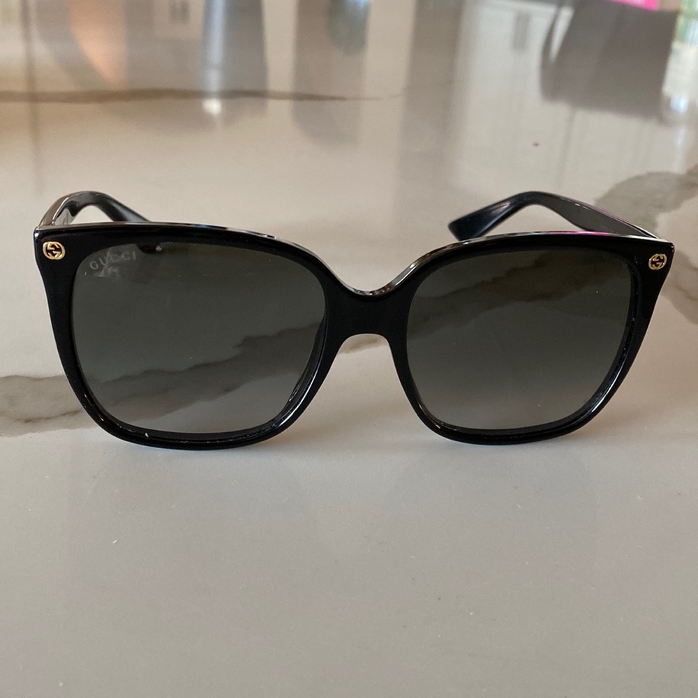 Gucci Authentic Sunglasses - Hardly worn
